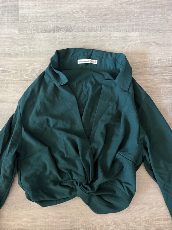 Abercrombie & Fitch Tops - Abercrombie & Fitch Forest Green Twist-Top